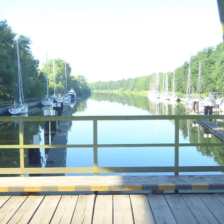 Kanalblick, Schiffsdeck Apartment Oldenbuttel