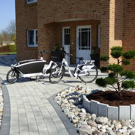 Kanalblick, Schiffsdeck Apartment *